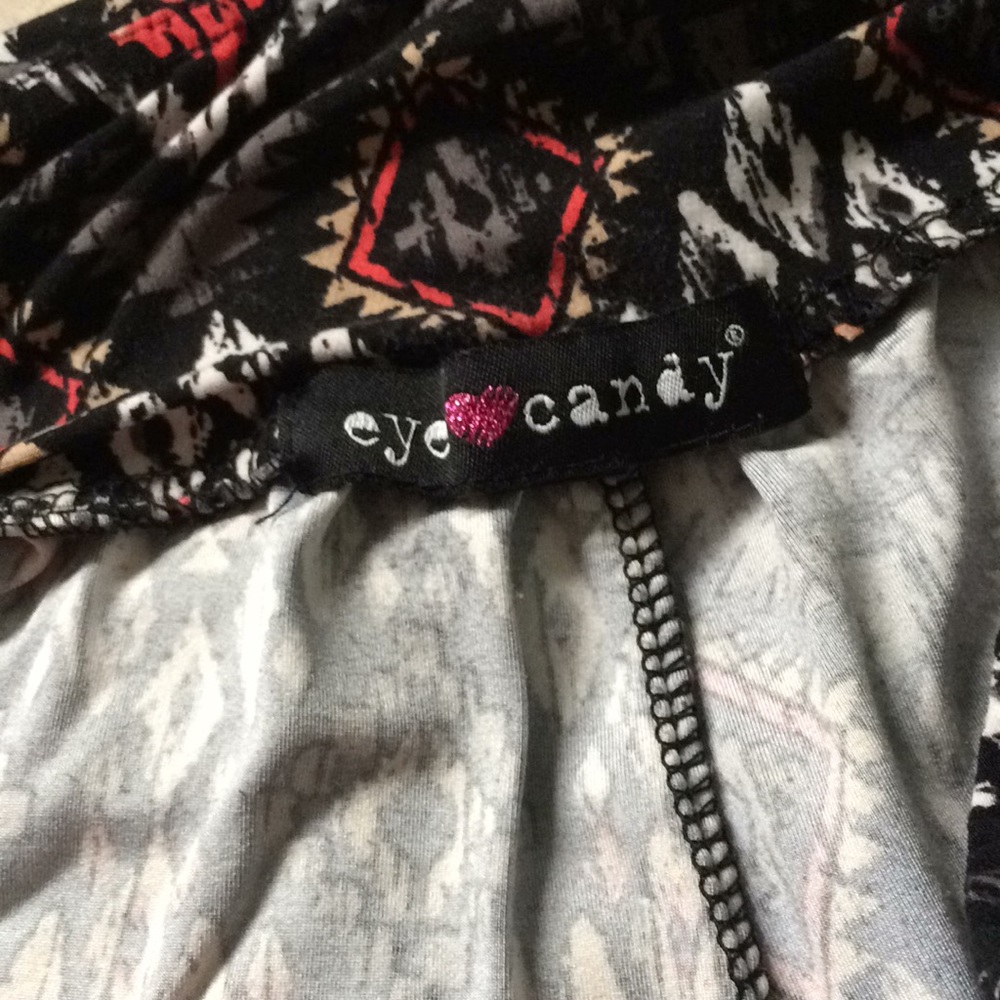 Shorts - Picture 3 of 3